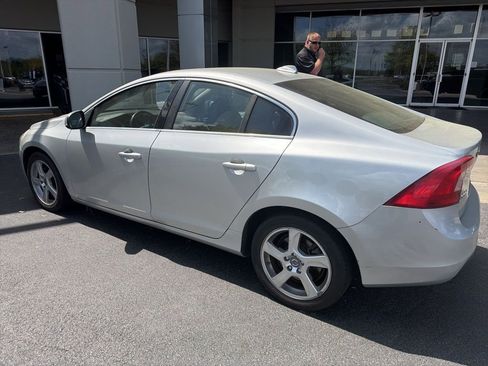 Used 2012 Volvo S60 T5 image 3
