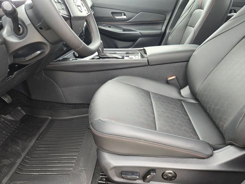 New 2026 Nissan Sentra SR image 12