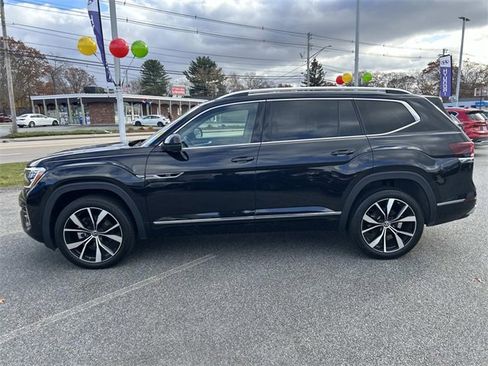 Used 2024 Volkswagen Atlas SEL Premium R-Line image 6