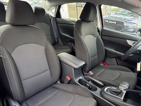 Used 2024 Kia Forte LXS FWD image 30