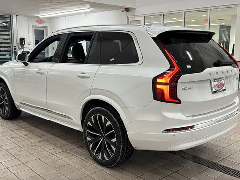 New 2026 Volvo XC90 T8 Plus w/ Protection Package Premier image 7