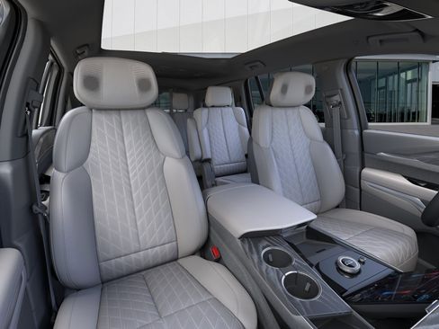 New 2026 Cadillac Escalade IQ Sport 1 w/ LPO, ONYX Package AWD/4WD image 40