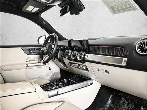 Certified 2025 Mercedes-Benz EQB 250+ image 23