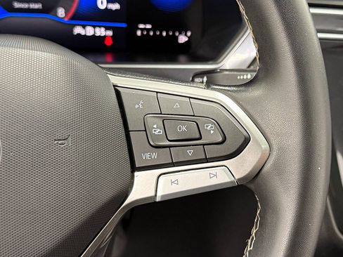 Used 2023 Volkswagen Tiguan SE R-Line image 19