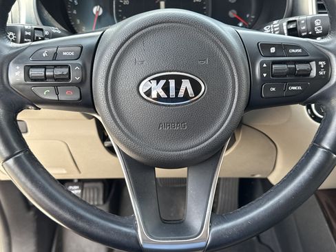 Used 2017 Kia Sorento EX w/ EX V6 Premium Package FWD image 18