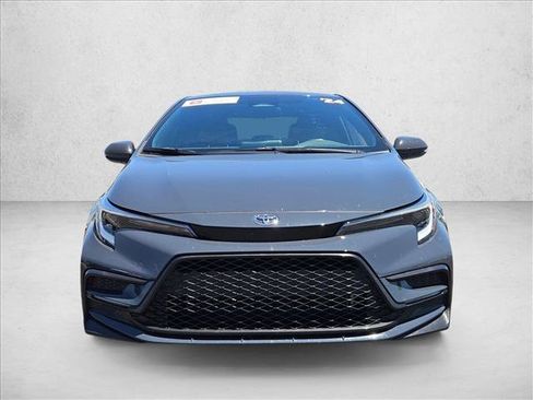 Used 2024 Toyota Corolla SE w/ SE Premium Package FWD image 2