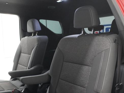 Used 2024 Chevrolet Traverse LT w/ Midnight/Sport Edition image 37