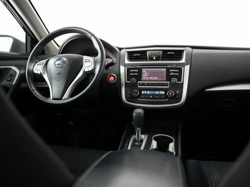 Used 2017 Nissan Altima 2.5 SV image 10