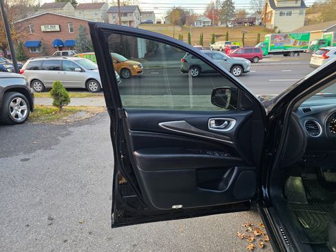 Used 2020 INFINITI QX60 Luxe w/ Essential Package image 10