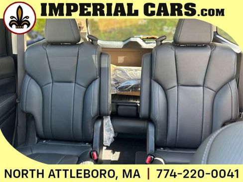 New 2025 Subaru Ascent Touring image 15