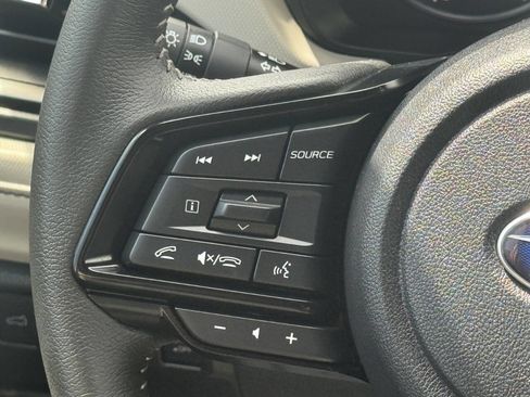 Used 2025 Subaru Forester Premium image 19