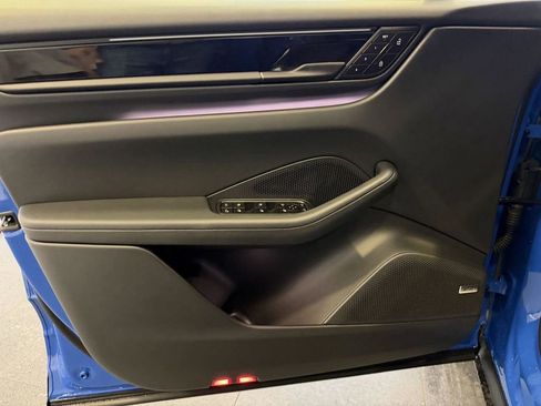 New 2026 Porsche Macan 4 Electric AWD/4WD image 15