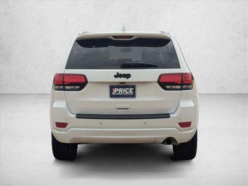Used 2022 Jeep Grand Cherokee Laredo X RWD image 6