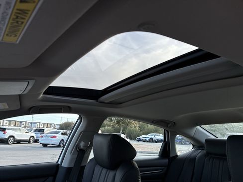 Certified 2018 Honda Accord EX-L image 20