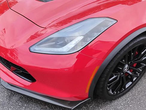 Used 2015 Chevrolet Corvette Z06 w/ 3LZ Preferred Equipment Group image 7