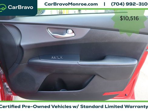 Used 2020 Kia Forte LXS FWD image 38