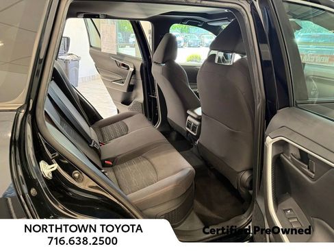 Used 2021 Toyota RAV4 SE w/ Weather & Moonroof Package AWD/4WD image 12