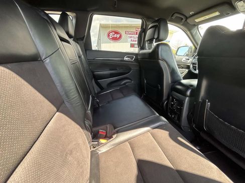 Used 2020 Jeep Grand Cherokee Altitude image 14