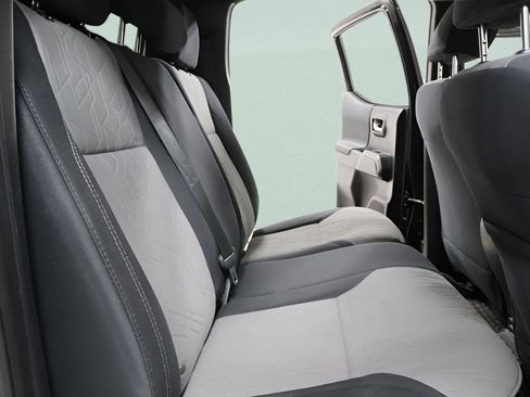 Used 2020 Toyota Tacoma TRD Off-Road image 13