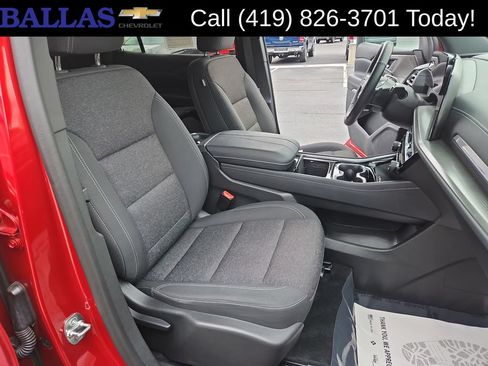 Used 2024 Chevrolet Traverse LT w/ Trailering Package AWD/4WD image 27