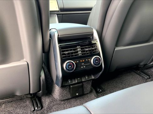 New 2026 Land Rover Range Rover SE image 20