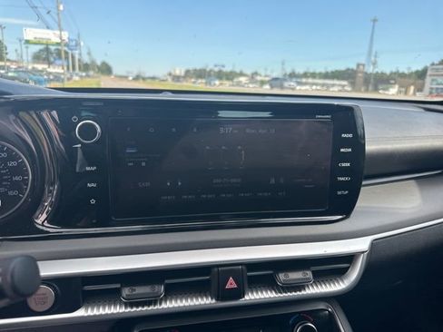 Used 2022 Kia K5 GT-Line FWD image 16