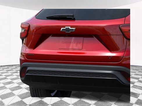 New 2026 Chevrolet Trax LT w/ Driver Confidence Package FWD image 21