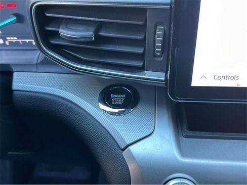 Certified 2022 Ford Explorer XLT w/ Equipment Group 202A image 28