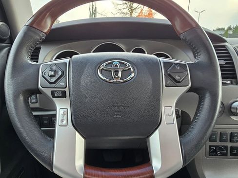 Used 2017 Toyota Sequoia Platinum image 22