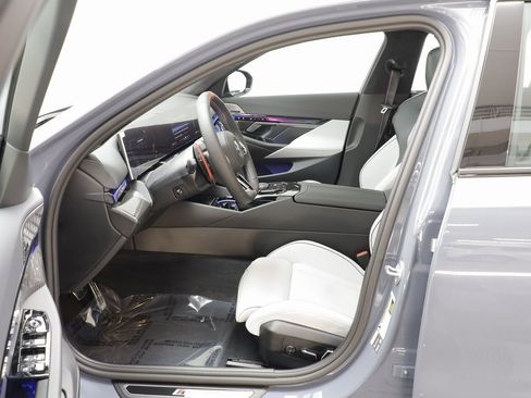 New 2026 BMW M5 w/ Executive Package image 6