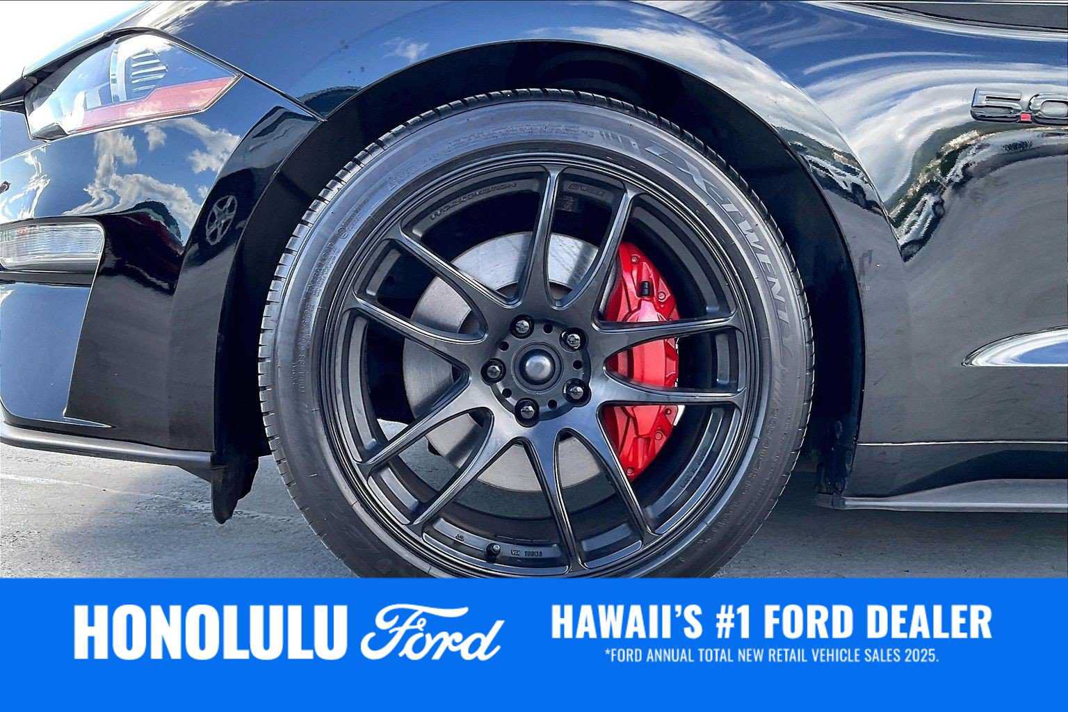 Used 2018 Ford Mustang GT Premium w/ Black Accent Package RWD image 8