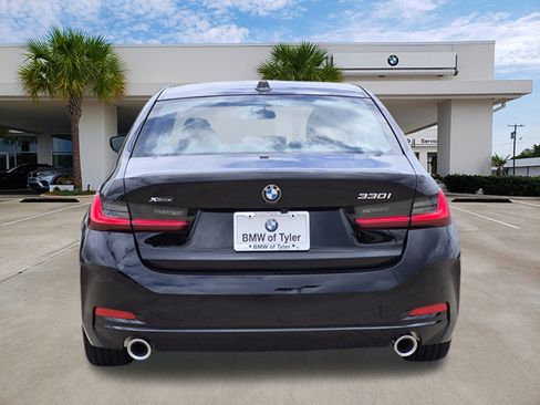 New 2026 BMW 330i xDrive Sedan w/ Convenience Package AWD/4WD image 5