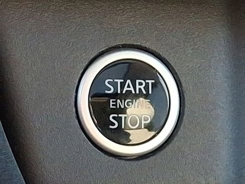 Used 2021 Nissan Rogue SV w/ Premium Package image 28