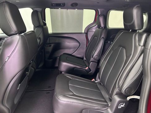 New 2026 Chrysler Pacifica Select image 20