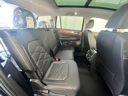 New 2026 Volkswagen Atlas SE image 24