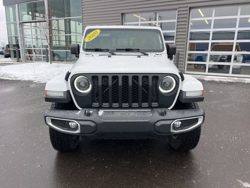Used 2020 Jeep Gladiator Overland image 2