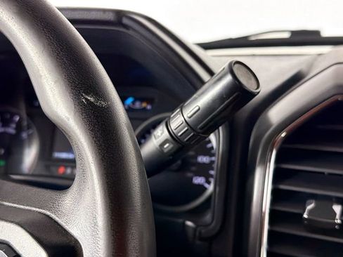 Used 2018 Ford F250 XLT w/ XLT Premium Package image 16