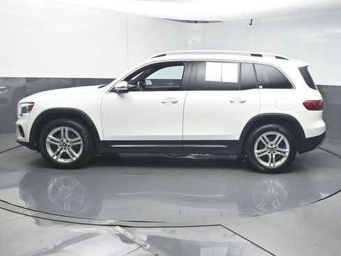 Used 2022 Mercedes-Benz GLB 250 4MATIC image 5