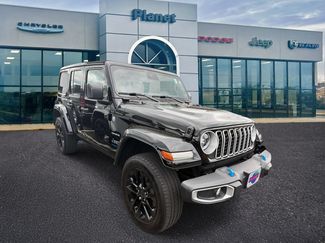 Used 2024 Jeep Wrangler Unlimited Sahara w/ Technology Group AWD/4WD video 1
