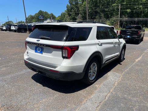 Used 2025 Ford Explorer Active RWD image 6
