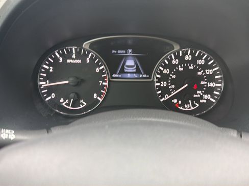 Used 2020 Nissan Pathfinder SL image 15