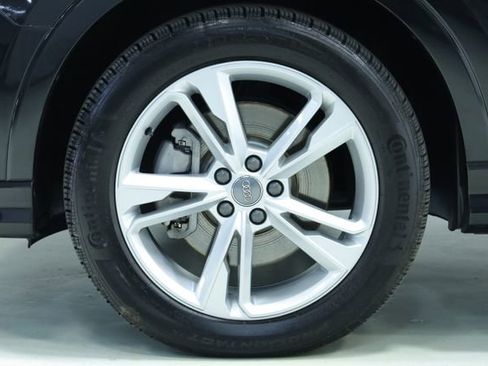 Used 2019 Audi Q3 2.0T Premium Plus image 8