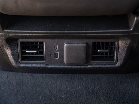 Used 2024 GMC Sierra 1500 SLT image 17