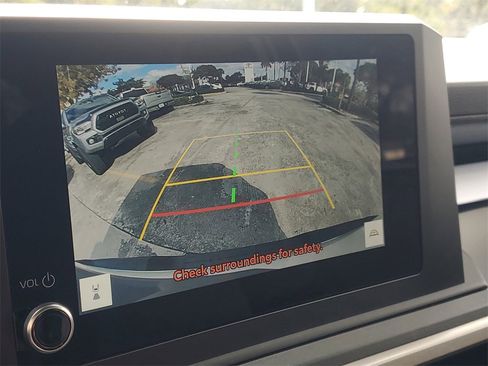 Used 2024 Toyota Tacoma SR image 25