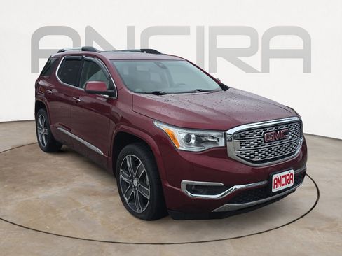 Used 2017 GMC Acadia Denali w/ Technology Package AWD/4WD image 4