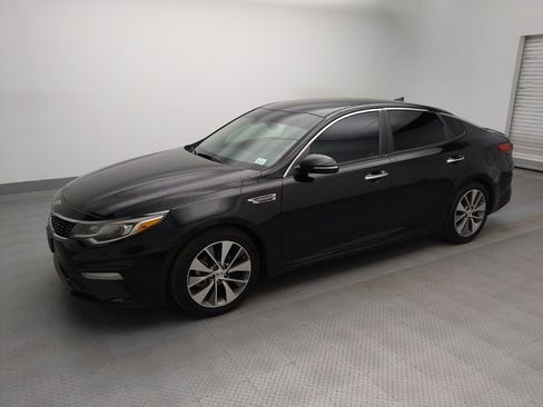 Used 2019 Kia Optima S image 2
