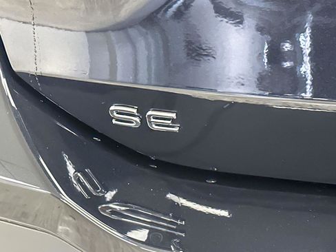 New 2026 Volkswagen Tiguan SE image 25