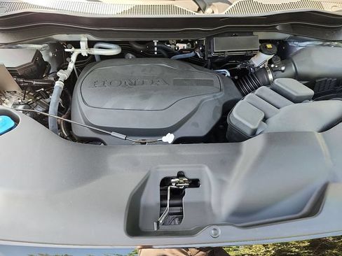 Certified 2026 Honda Ridgeline Sport image 28
