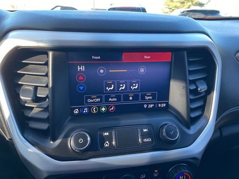 Used 2020 GMC Acadia SLE image 16