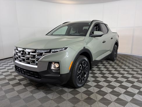 Certified 2022 Hyundai Santa Cruz SEL w/ Activity Package AWD/4WD image 2